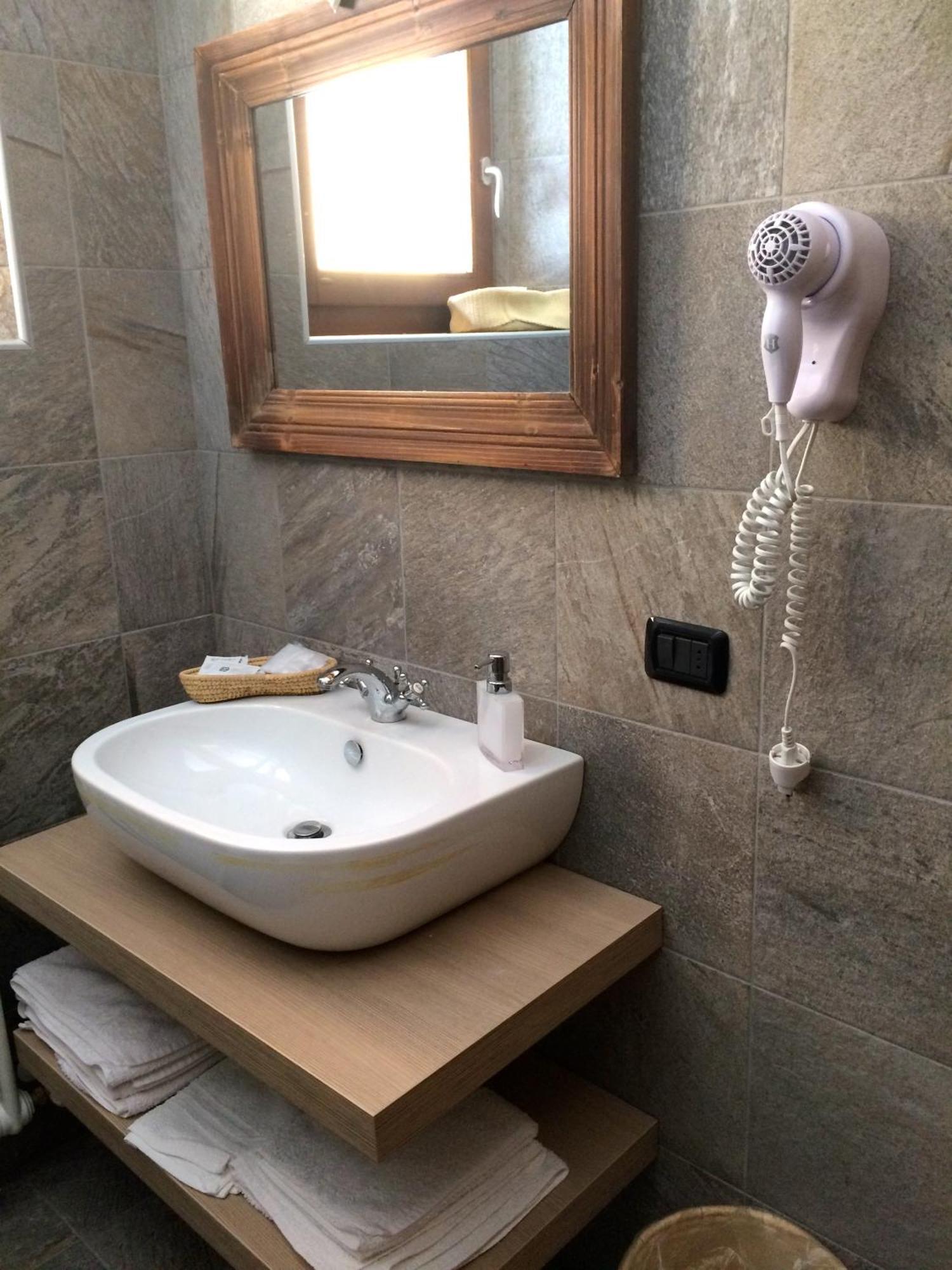 Agriturismo Le Radici San Fedele Intelvi Kamer foto